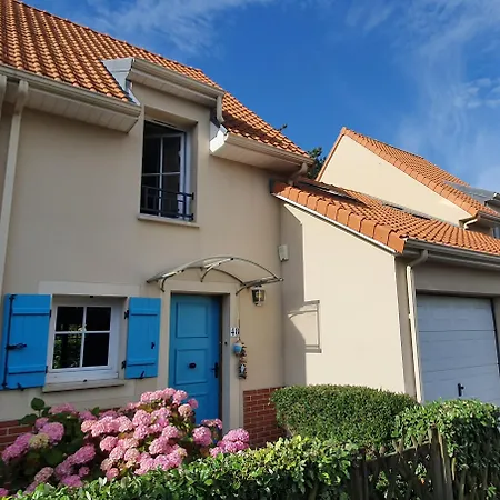 בית נופש La Brise Bleue - Maison Avec Jardin, Garage, 400m *