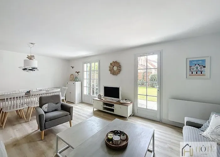 La Brise Bleue - Maison Avec Jardin, Garage, 400m Ferienhaus